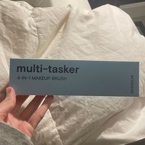 Vegan 4 in 1 Makeup brush